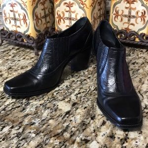 Antonio Melani shoes size 9.5M